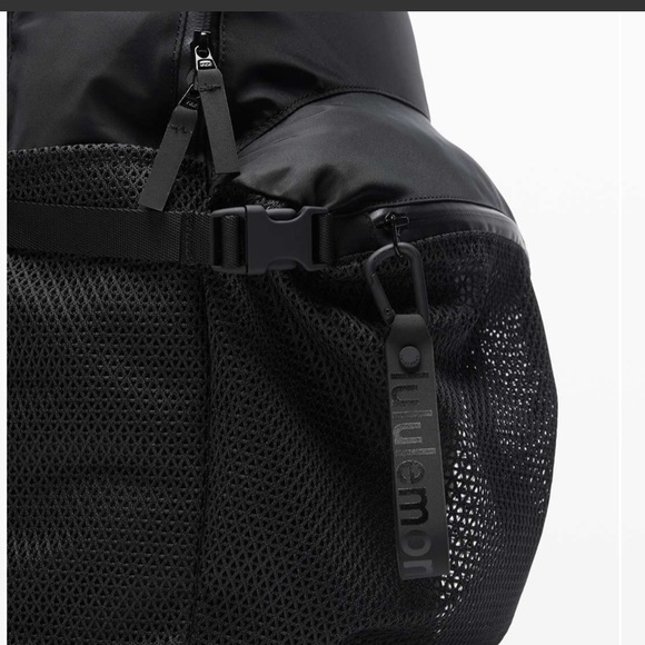 ❗️NWT❗️| Lululemon | All Hours Backpack. - Picture 3 of 8